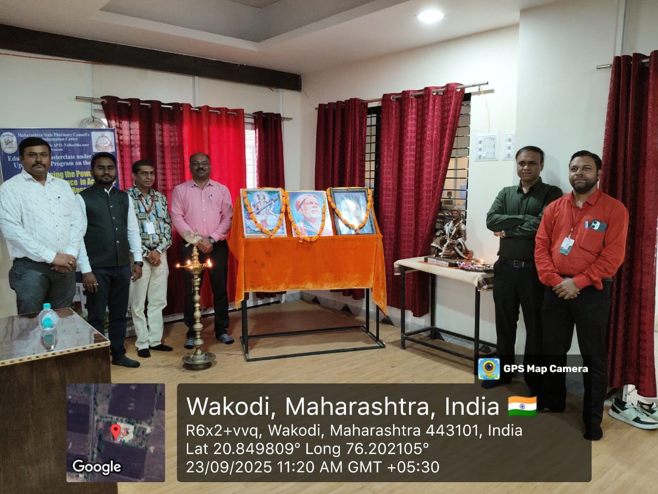 डॉ. राजेंद्र गोडे फार्मसी महाविद्यालय, मलकापूर येथे औषधसुरक्षा सप्ताह (Pharmacovigilance Week) तसेच राष्ट्रीय आयुर्वेद दिनानिमित्त विविध स्पर्धांचे आयोजन करण्यात आले. त्याच्या पारितोषिक वितरण समारंभाचा कार्यक्रम उत्साहात पार पडला.