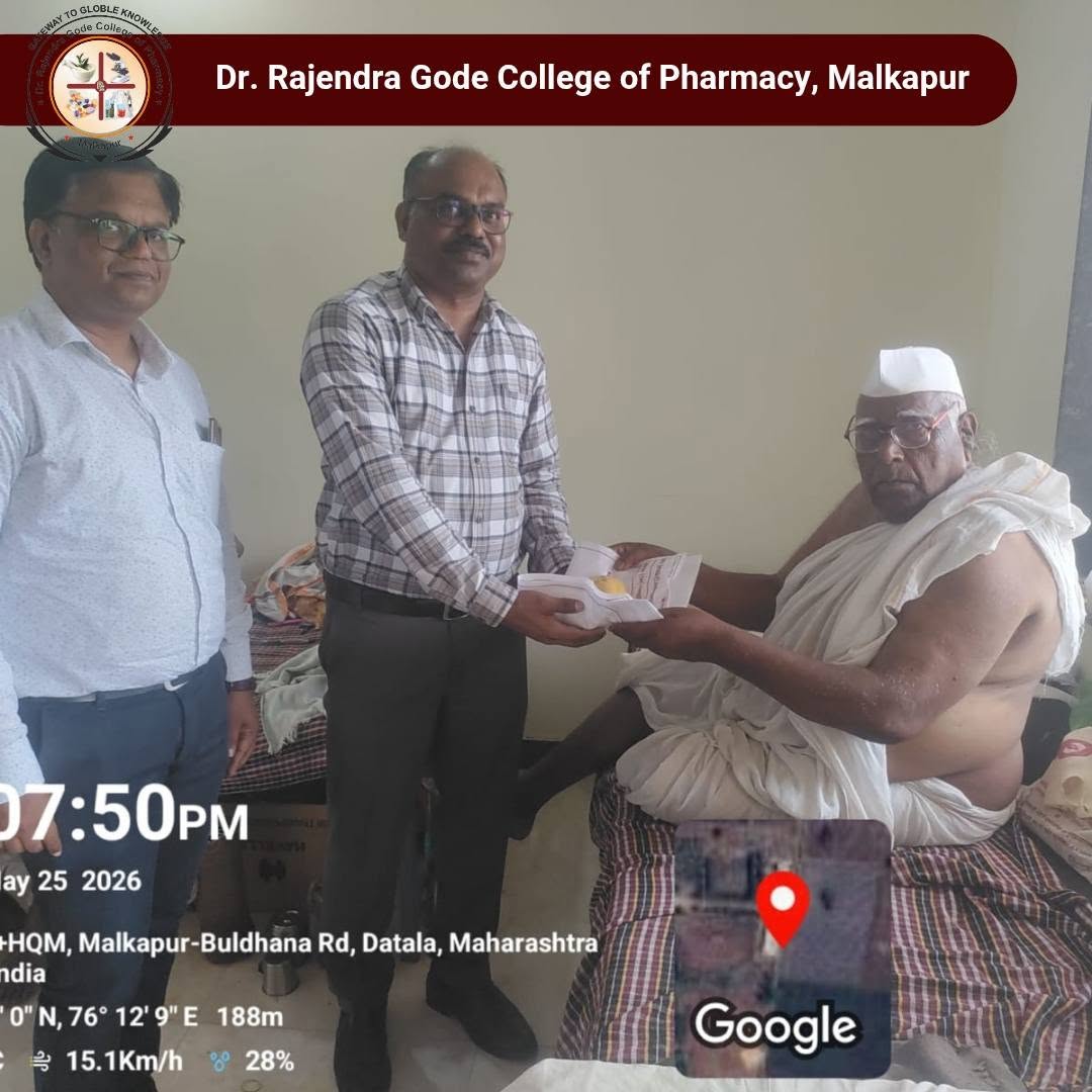 मा. श्री. योगेंद्रजी गोडे यांच्या वाढदिवसानिमित्त वृद्धाश्रमात फळ व अत्यावश्यक औषधी वाटप